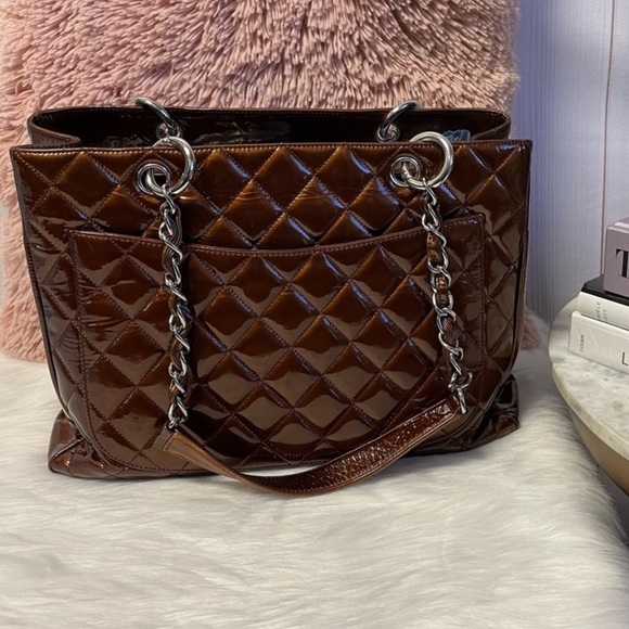 Chanel Grand Shopping Tote Bronze Patent Leather - Picture 2 of 10
